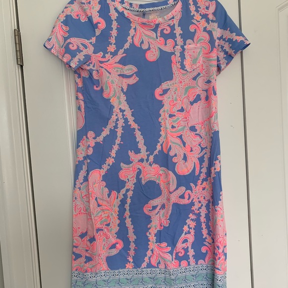 Lilly Pulitzer T-Shirt Dress - Picture 2 of 5